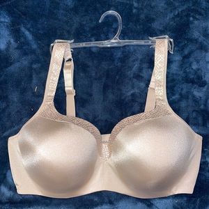 Playtex Bra Underwire size 42 D. Never worn.